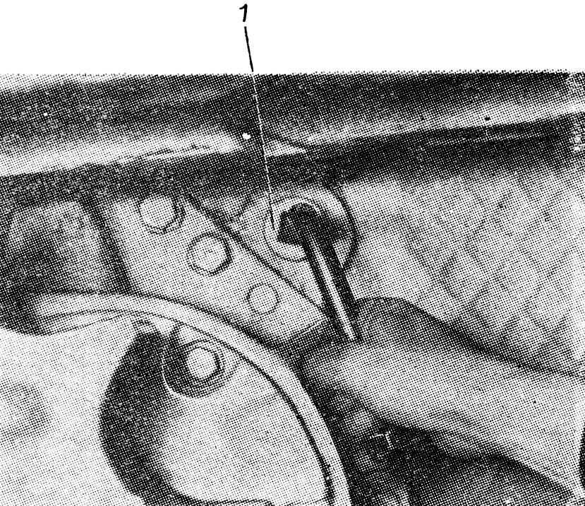 Вывертывание технологической пробки ключомjpg Вывертывание технологической пробки ключомjpg